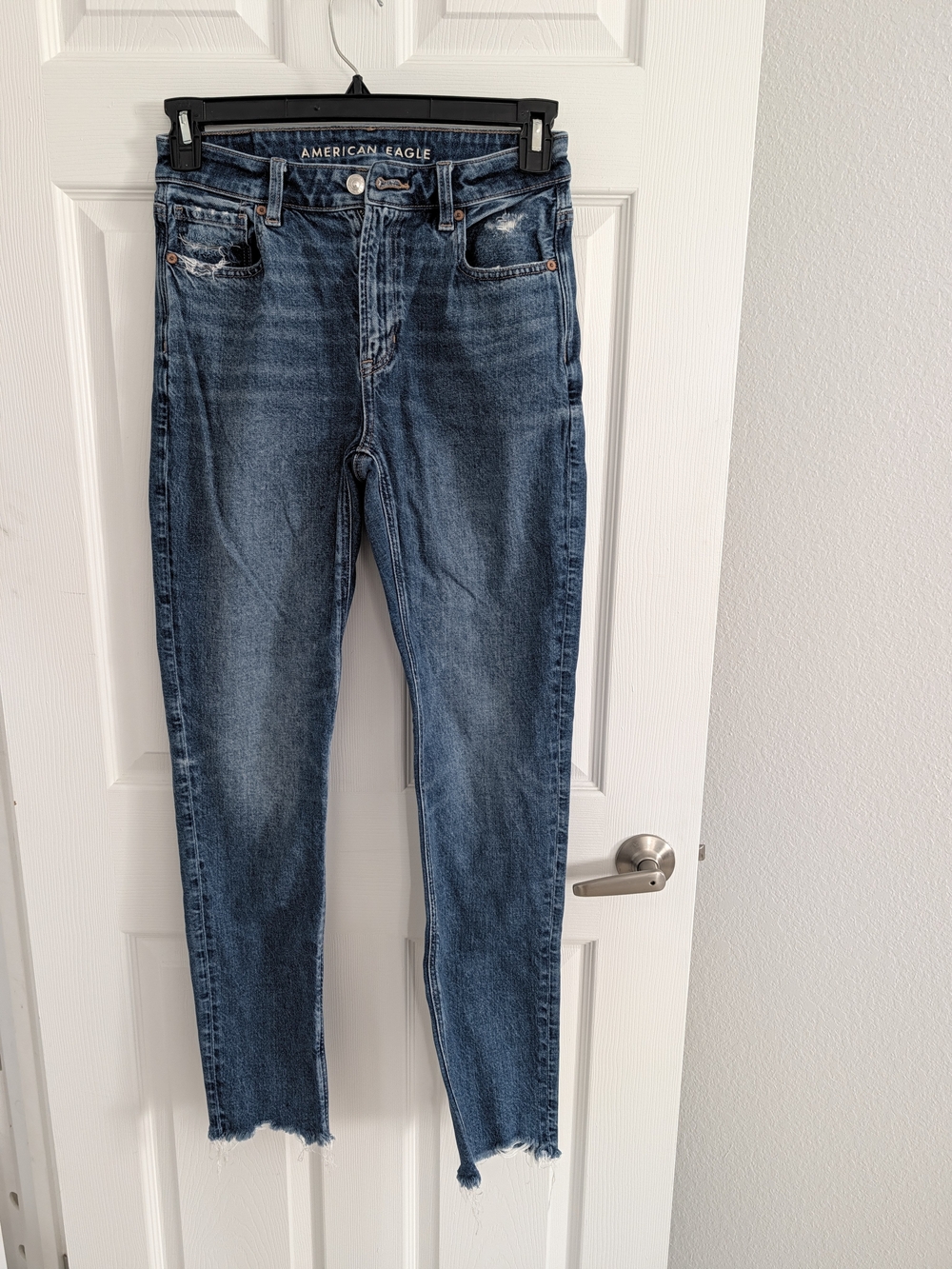 American Eagle Outfitters High-Rise Jeans in Dark Blue Wash